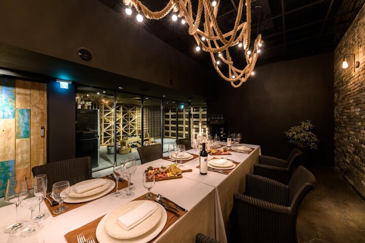 Dining 130 of 179