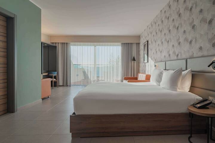 Room 32 of 114