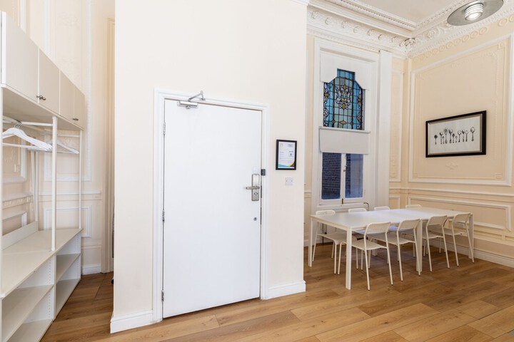 Room 10 of 78