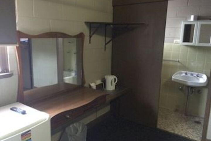 Room 3 of 14