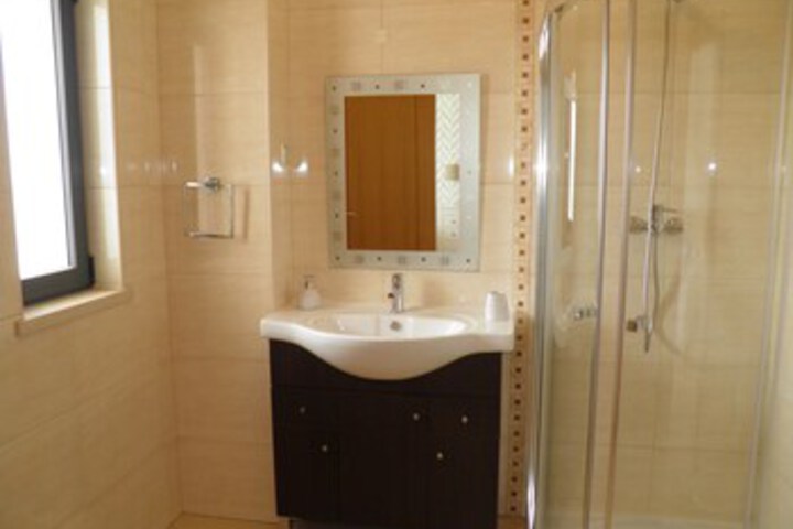 Room 7 of 29
