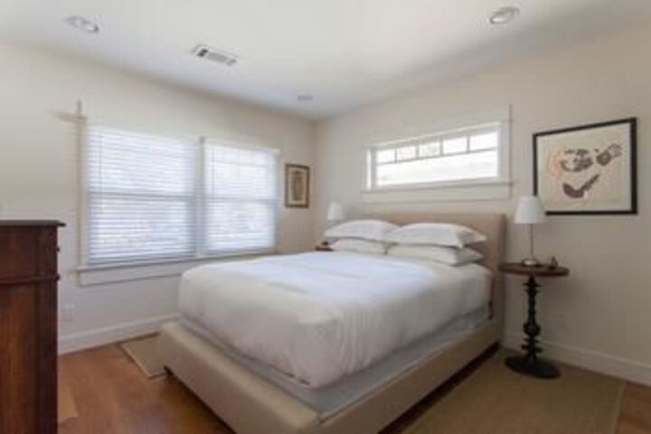 Room 48 of 222