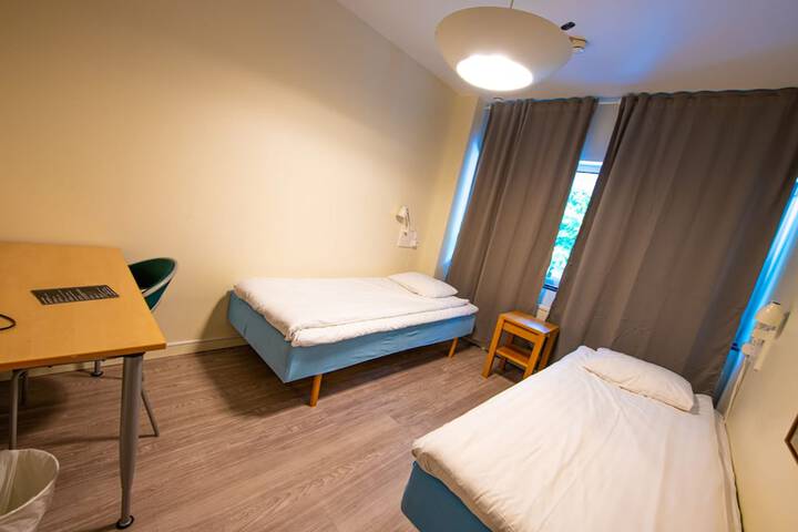 Room 10 of 24