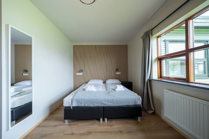 Room 29 of 74