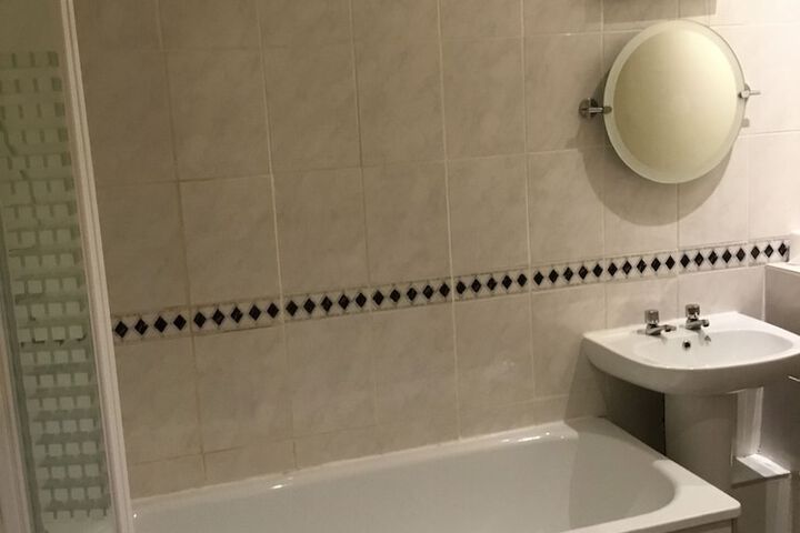 Room 42 of 62