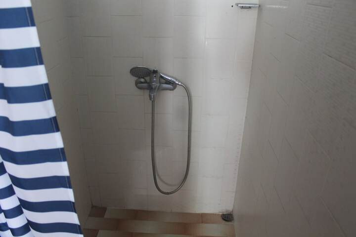 Room 40 of 83