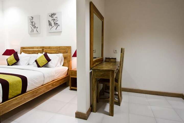 Room 8 of 14