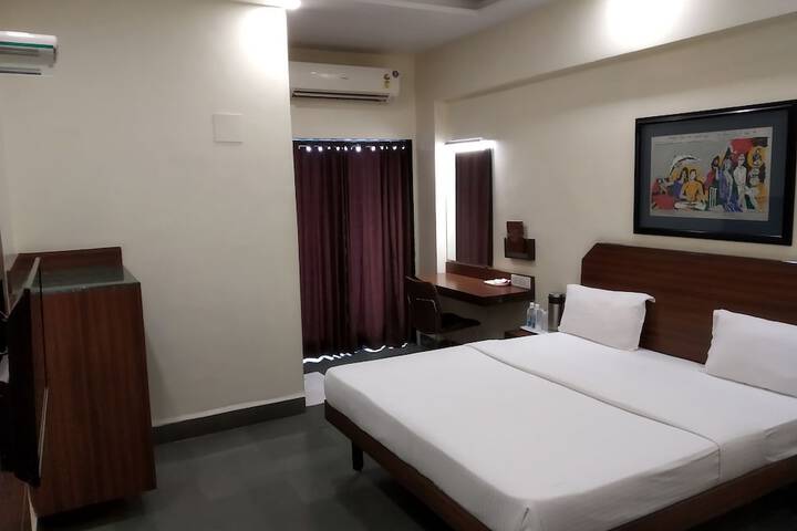 Room 30 of 94