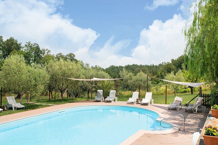 Appealing Apartment in Collesalvetti With Garden in Collesalvetti