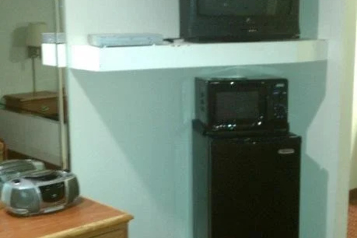 Room 6 of 6