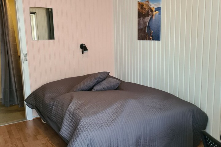Room 9 of 110