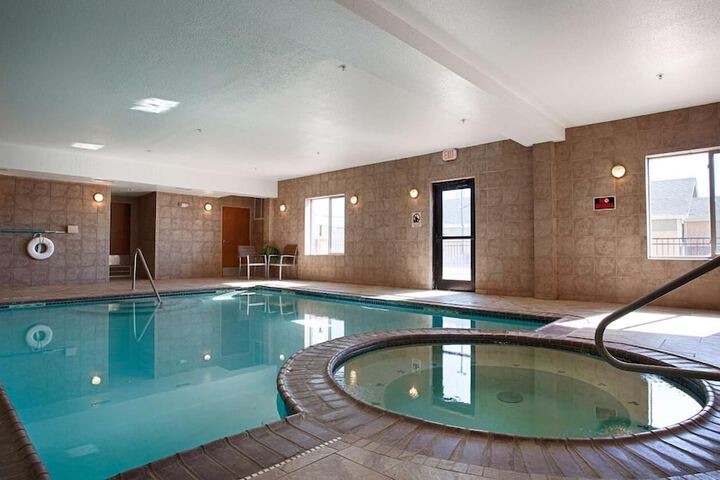 Pools & Facilities
