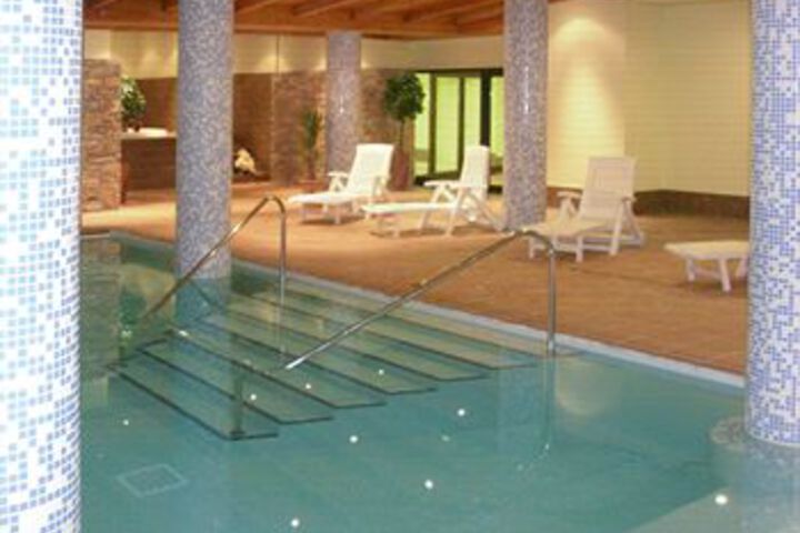 Pool 39 of 58