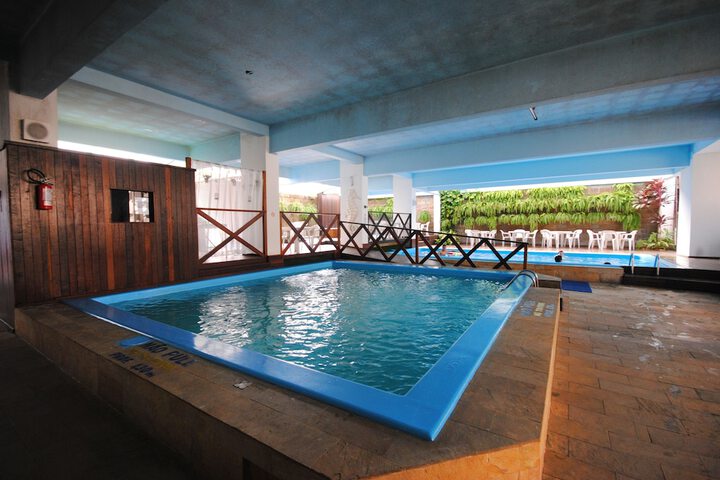 Pool 64 of 111