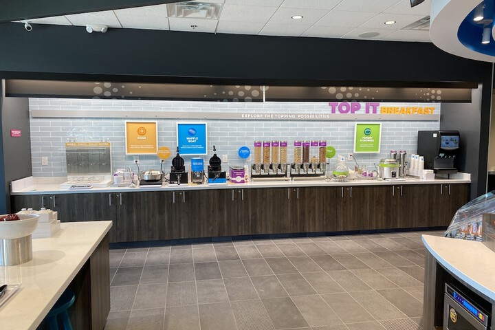 Breakfast area