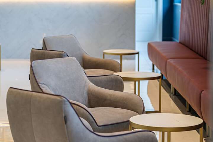 Lounge 159 of 211