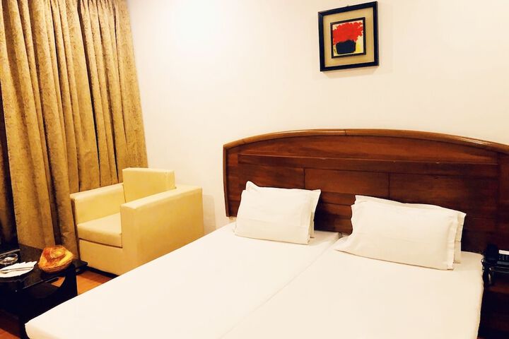 Room 8 of 52