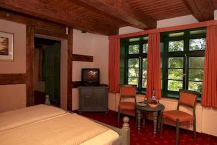 Room 14 of 28