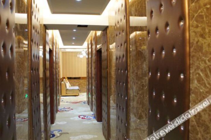 Hotel Interior 6 of 15