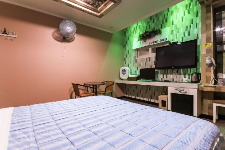 Room 39 of 80