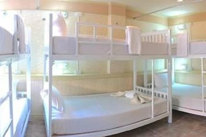 Room 19 of 34