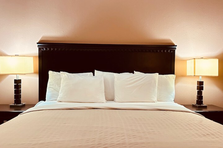 Queen Bed Accessible (1 of 6)