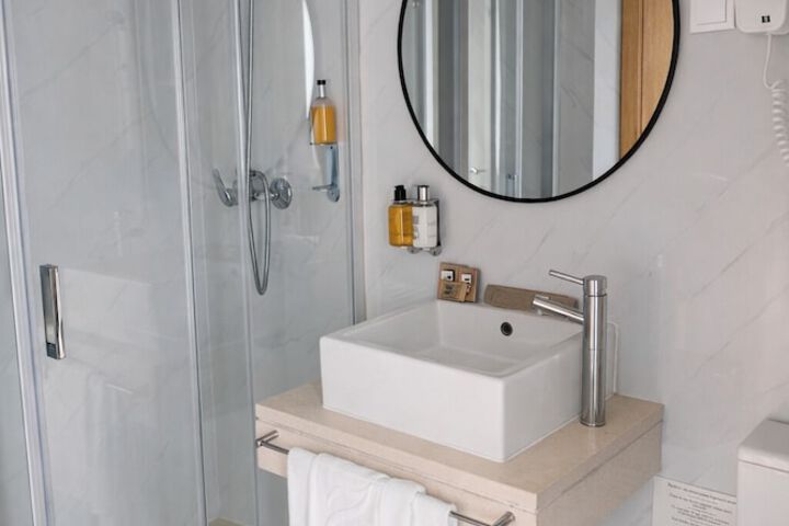 Room 15 of 21