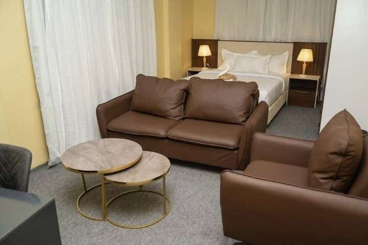 Room 2 of 6