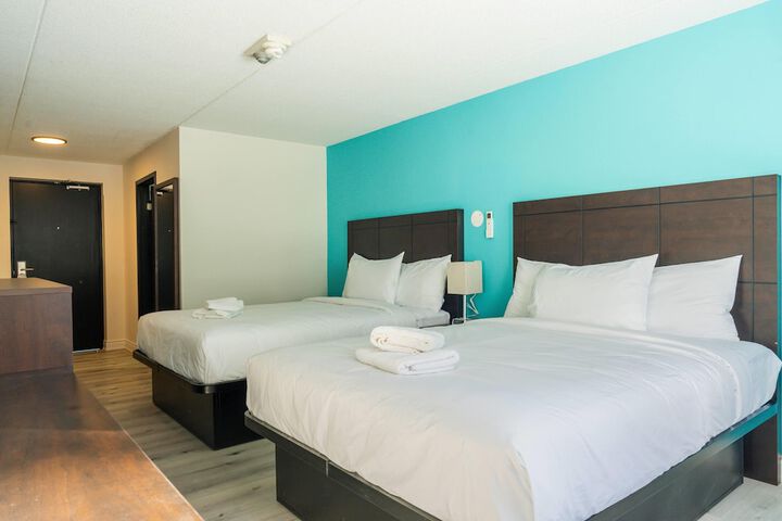 Room 11 of 27