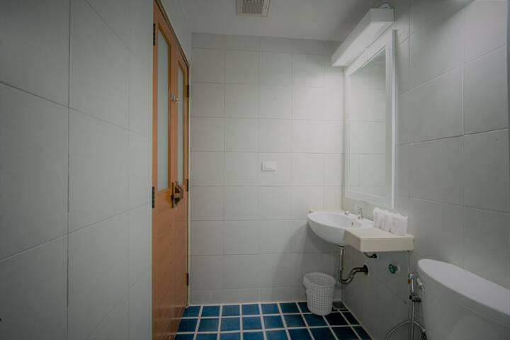 Room 31 of 50