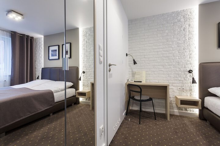 Room 31 of 69