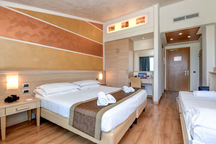 Room 7 of 101