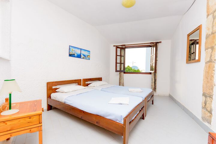 Room 9 of 65