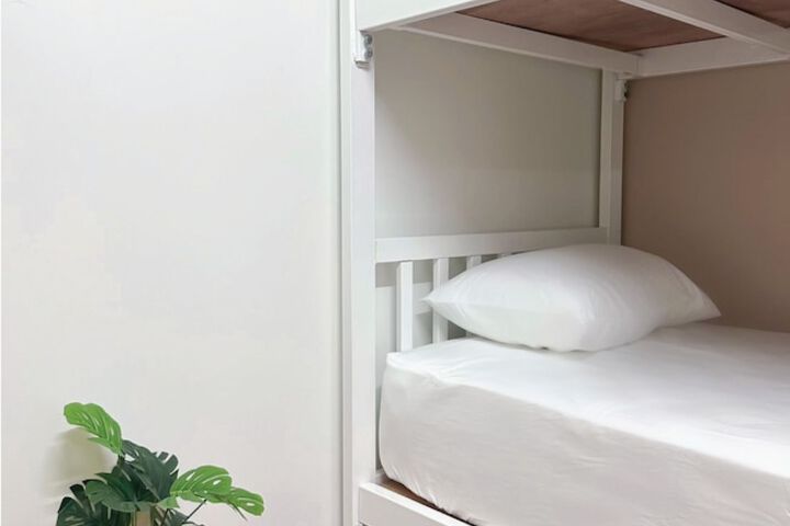 Room 43 of 80