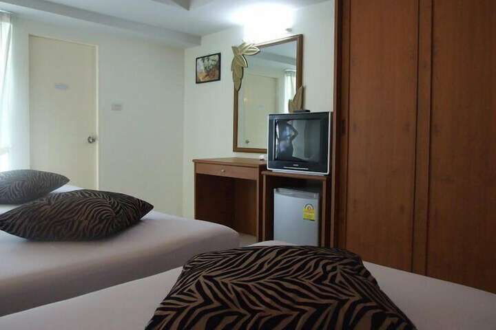 Room 6 of 31