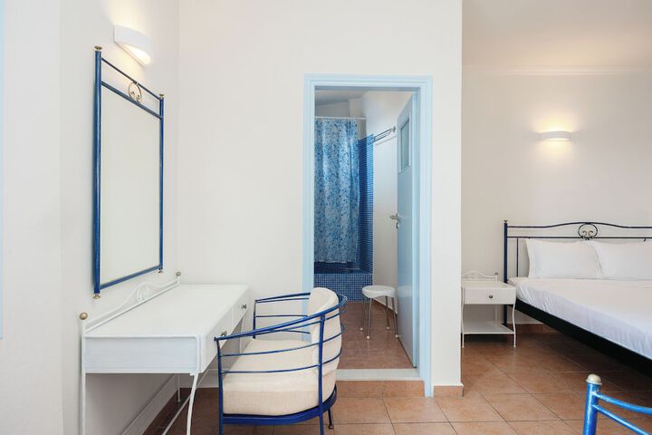 Room 33 of 96