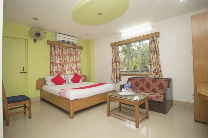 Room 14 of 16