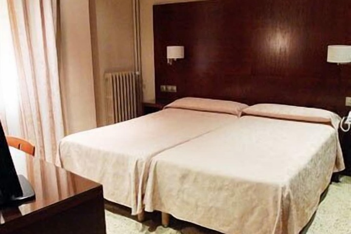 Room 12 of 57