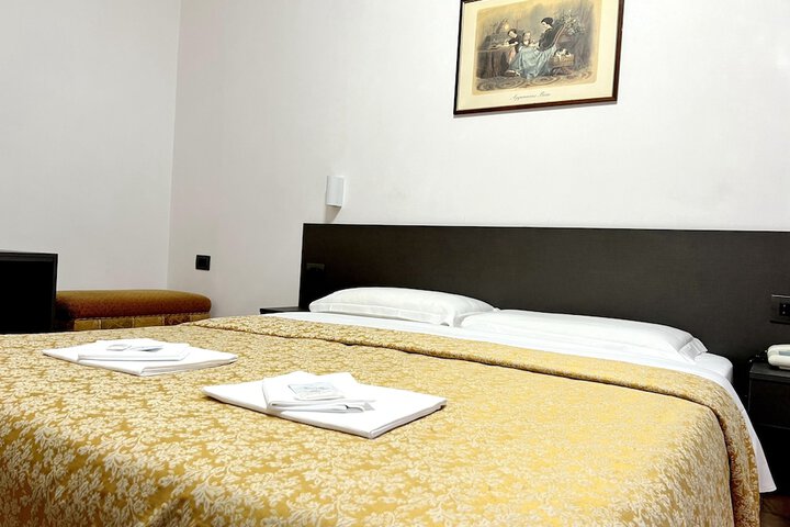 Room 7 of 40
