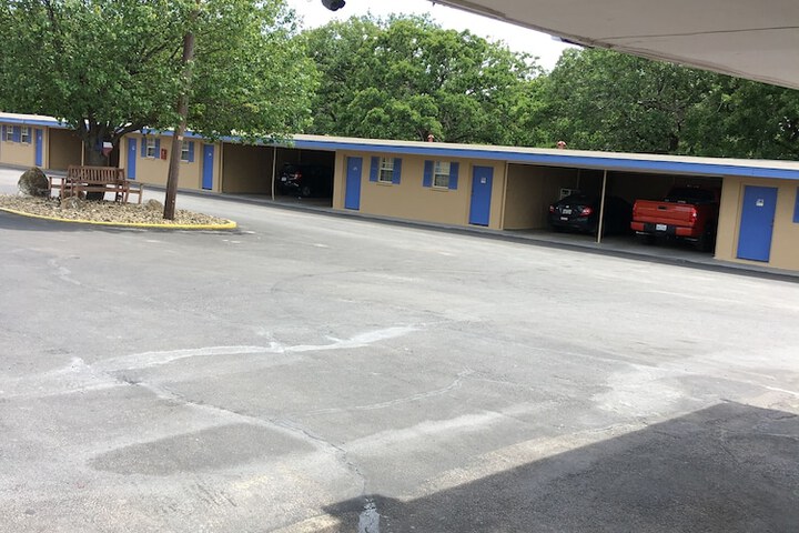 Property Grounds 25 of 36
