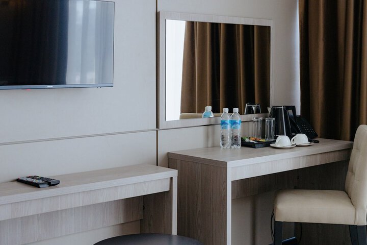 Room 54 of 80