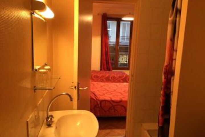 Room 22 of 28