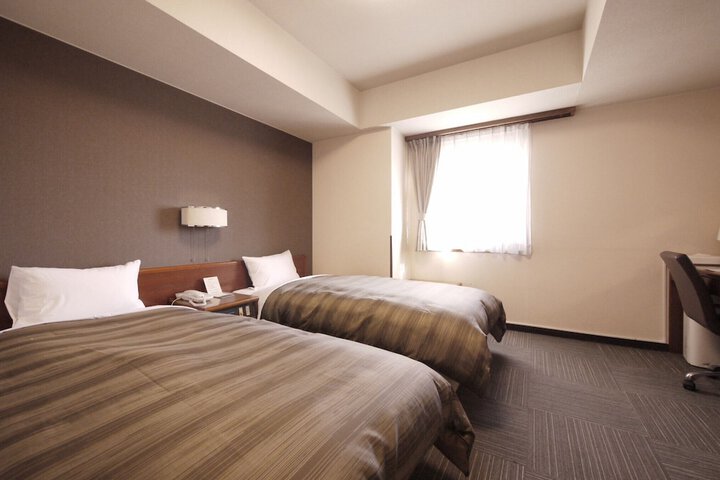 Room 7 of 15