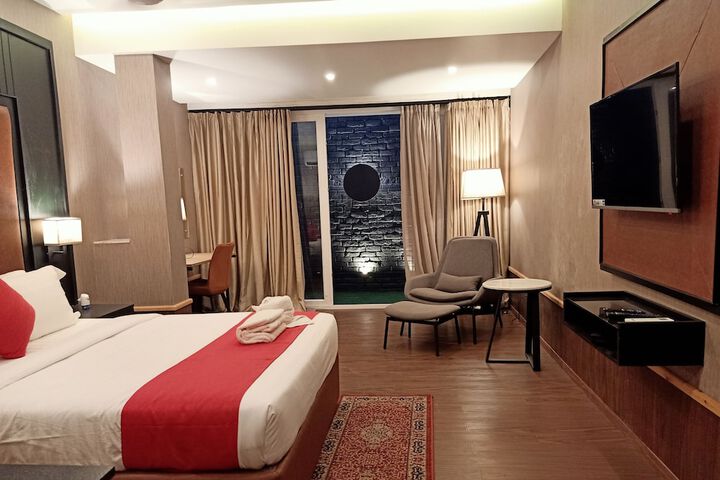 Room 14 of 32