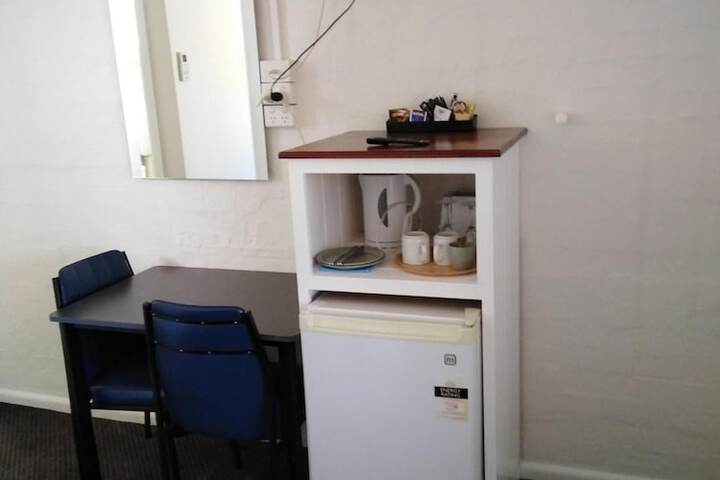 Room 15 of 34