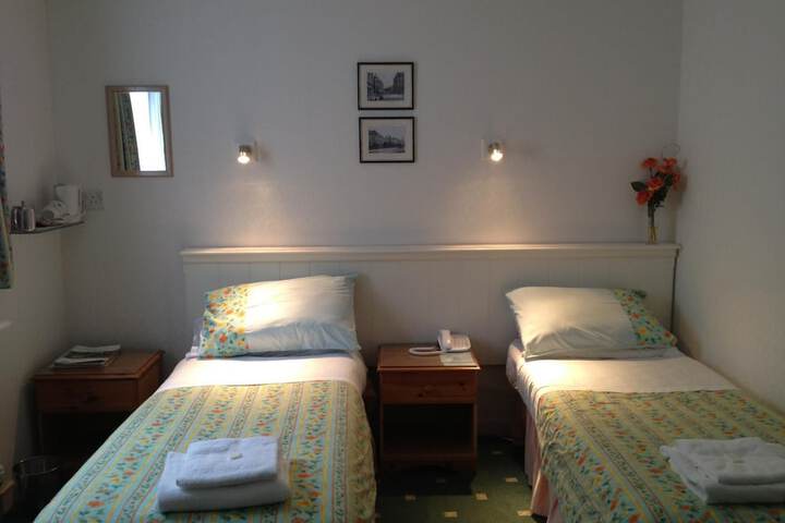 Room 35 of 59