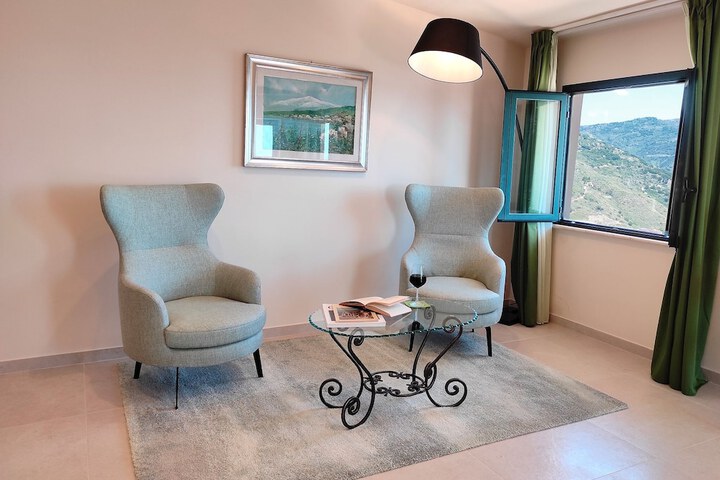 Room 21 of 86
