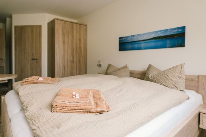 Room 4 of 19