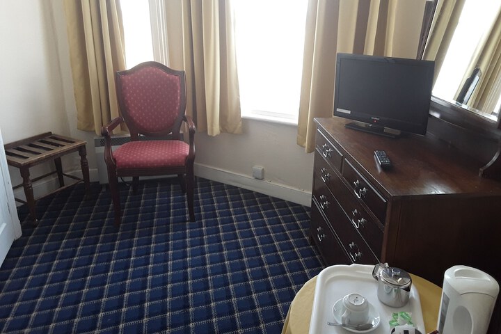 Room 9 of 45