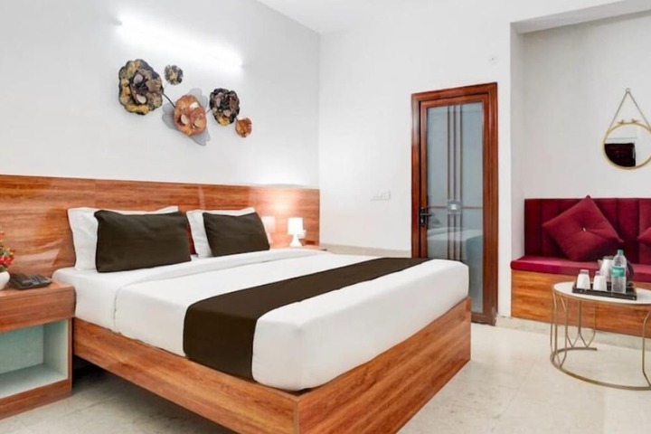 The Swarnim Hotel & Banquet